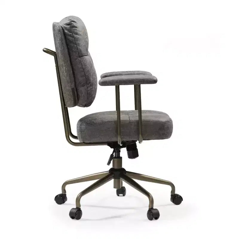 Sedia da ufficio ergonomica in finta pelle scamosciata di ispirazione vintage con braccioli regolabili e girevole