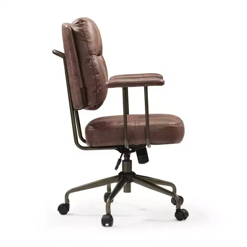 Sedia da ufficio ergonomica in finta pelle scamosciata di ispirazione vintage con braccioli regolabili e girevole