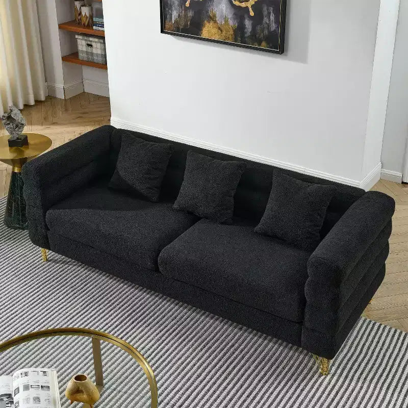 Divano a 3 posti oversize da 81" con seduta profonda, gambe dorate e 3 cuscini lombari – Art Déco