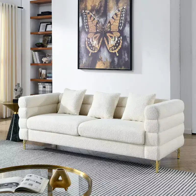 Divano a 3 posti oversize da 81" con seduta profonda, gambe dorate e 3 cuscini lombari – Art Déco