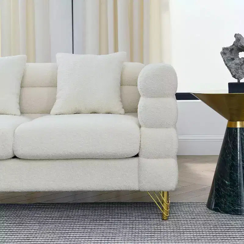 Divano a 3 posti oversize da 81" con seduta profonda, gambe dorate e 3 cuscini lombari – Art Déco